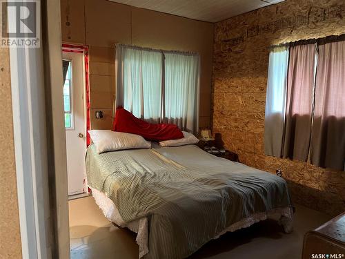 406 Elizabeth Avenue, Manitou Beach, SK - Indoor Photo Showing Bedroom