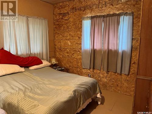 406 Elizabeth Avenue, Manitou Beach, SK - Indoor Photo Showing Bedroom