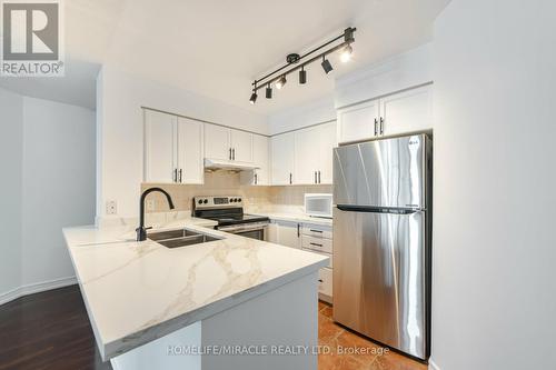 1011 - 23 Hollywood Avenue W, Toronto, ON - Indoor Photo Showing Kitchen With Double Sink With Upgraded Kitchen