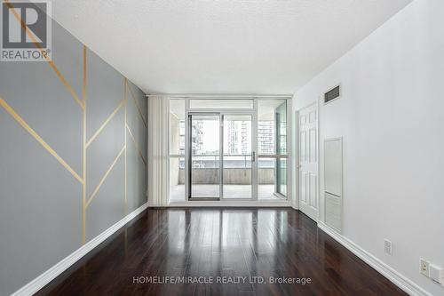 1011 - 23 Hollywood Avenue W, Toronto, ON - Indoor Photo Showing Other Room