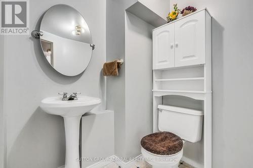 35 Mowat Crescent, Barrie, ON - Indoor Photo Showing Bathroom