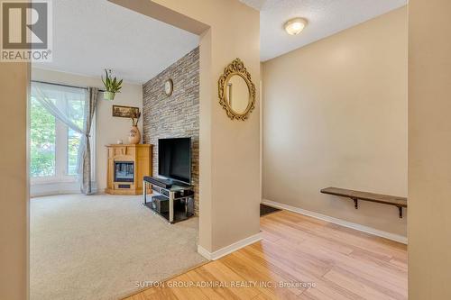 35 Mowat Crescent, Barrie, ON - Indoor Photo Showing Other Room