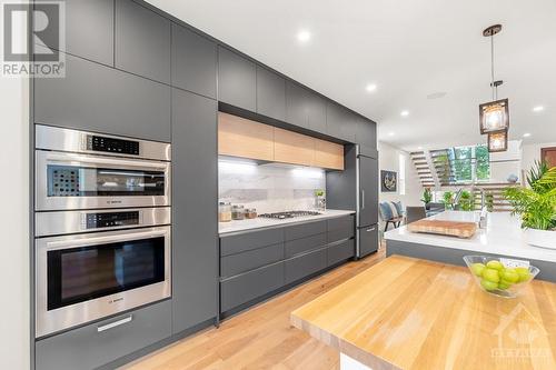 671 Windermere Avenue, Ottawa, ON - Indoor Photo Showing Kitchen With Upgraded Kitchen