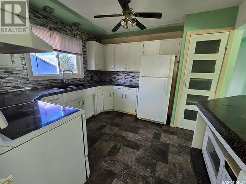 400 Sullivan Street, Stoughton, SK - Indoor Photo Showing Kitchen