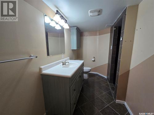 400 Sullivan Street, Stoughton, SK - Indoor Photo Showing Bathroom