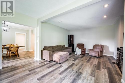 13529 County Rd 24 Road, Trent Hills, ON - Indoor Photo Showing Living Room