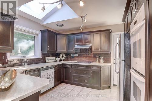 326 Jaybell Grove, Toronto, ON - Indoor Photo Showing Kitchen