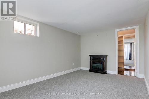 326 Jaybell Grove, Toronto, ON - Indoor Photo Showing Other Room