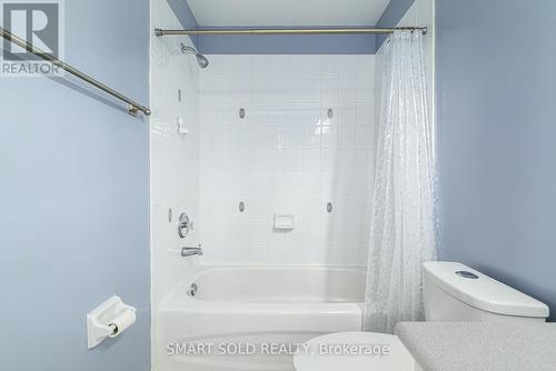 4403 Peter Drive, Burlington, ON - Indoor Photo Showing Bathroom