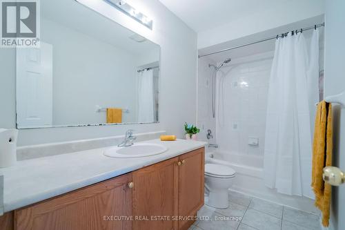 6 Maple Beach Crescent, Brampton, ON - Indoor Photo Showing Bathroom