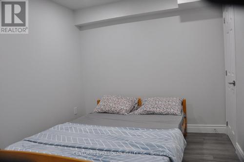 17 Cedar Bay Road, Kawartha Lakes, ON - Indoor Photo Showing Bedroom