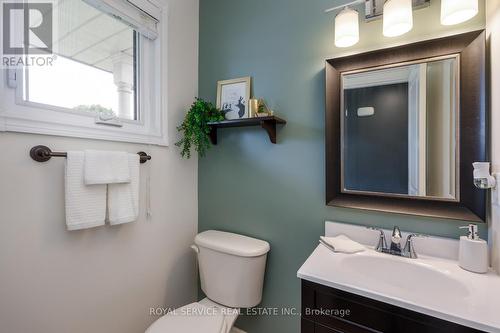 19 Mcfeeters Crescent, Clarington, ON - Indoor Photo Showing Bathroom