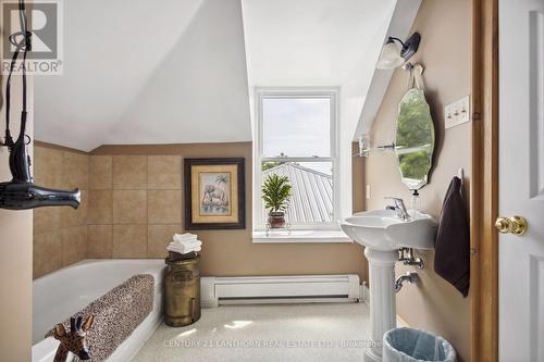 109 Front Street W, Trent Hills (Hastings), ON - Indoor Photo Showing Bathroom