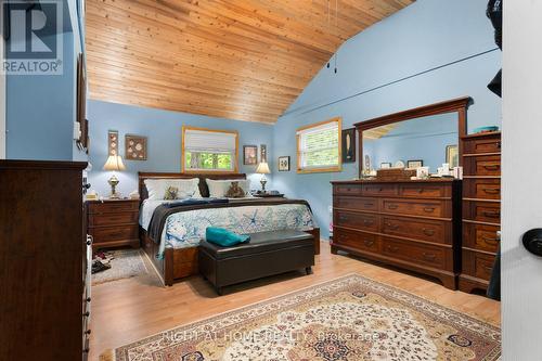 96 Suter Drive, Kawartha Lakes, ON - Indoor Photo Showing Bedroom