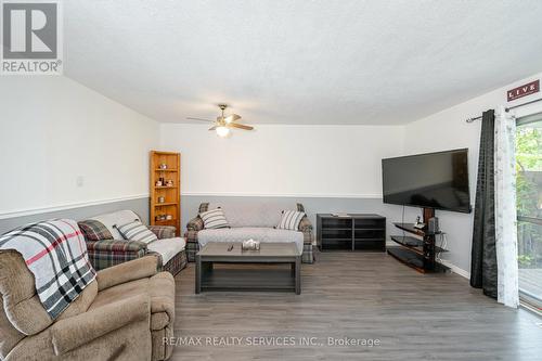 79 Madoc Drive, Brampton, ON - Indoor Photo Showing Living Room