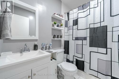 79 Madoc Drive, Brampton, ON - Indoor Photo Showing Bathroom