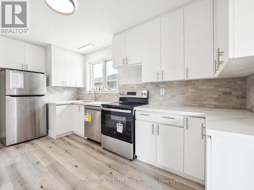 39 Gracedale Boulevard, Toronto, ON - Indoor Photo Showing Kitchen