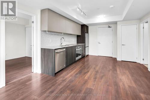 503 - 2 Sonic Way, Toronto, ON - Indoor Photo Showing Kitchen