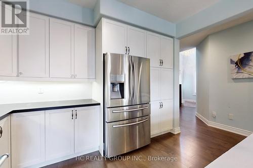 20 Britannic Lane, Barrie, ON - Indoor Photo Showing Kitchen