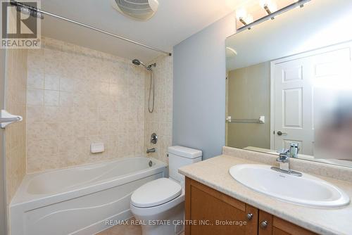 1816 - 68 Grangeway Avenue, Toronto, ON - Indoor Photo Showing Bathroom