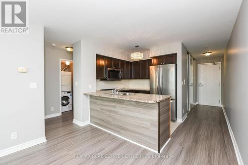 1816 - 68 Grangeway Avenue, Toronto, ON - Indoor Photo Showing Kitchen