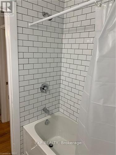 41 Brubacher Street, Waterloo, ON - Indoor Photo Showing Bathroom