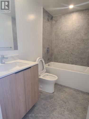 3810 - 82 Dalhousie Street, Toronto, ON - Indoor Photo Showing Bathroom