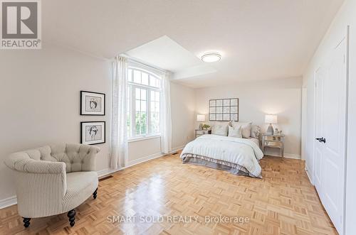 28 Jefferson Forest Drive, Richmond Hill, ON - Indoor Photo Showing Bedroom