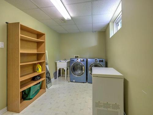 Salle de lavage - 11 Rue Éliza-Simon, Gatineau (Hull), QC - Indoor Photo Showing Laundry Room