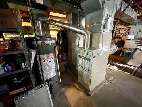 616 Eighteenth Avenue N, Kenora, ON - Indoor Photo Showing Basement