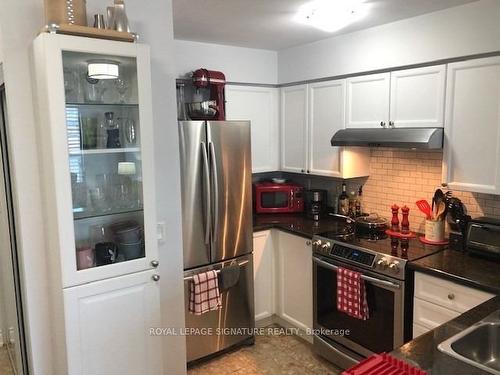 1039-109 Front St E, Toronto, ON - Indoor Photo Showing Kitchen With Stainless Steel Kitchen