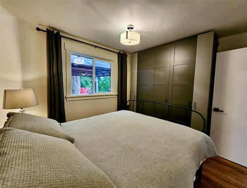 3027 Squilax Anglemont Road, Lee Creek, BC - Indoor Photo Showing Bedroom