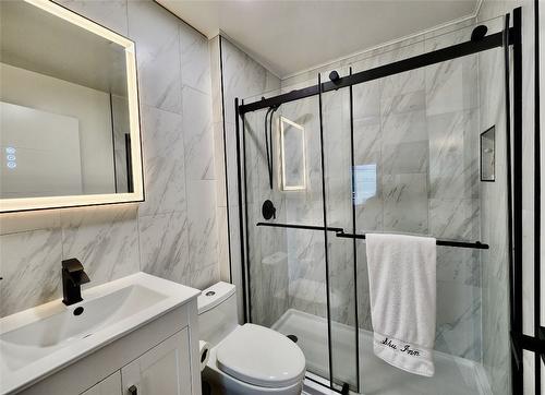 3027 Squilax Anglemont Road, Lee Creek, BC - Indoor Photo Showing Bathroom