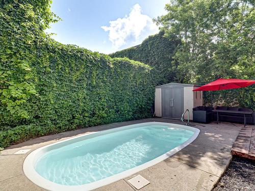 Cour - 463 Rue De Berri, Laval (Pont-Viau), QC - Outdoor With In Ground Pool With Backyard