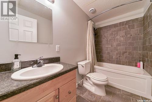 69 Goldenglow Drive, Moose Jaw, SK - Indoor Photo Showing Bathroom
