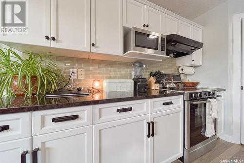 69 Goldenglow Drive, Moose Jaw, SK - Indoor Photo Showing Kitchen