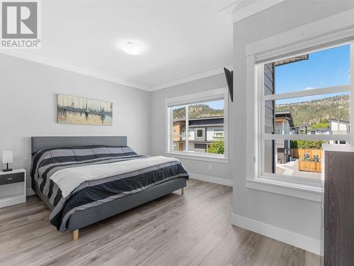 229 Tupman Crescent, Kelowna, BC - Indoor Photo Showing Bedroom
