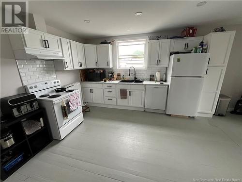 105-107, 109, 111-115 Mecklenburg, Saint John, NB - Indoor Photo Showing Kitchen