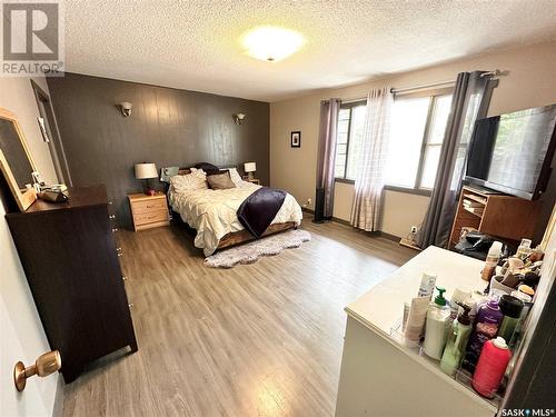 220 Ash Drive, Weyburn, SK - Indoor Photo Showing Bedroom