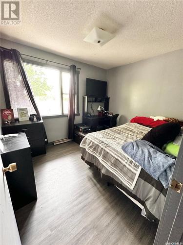 220 Ash Drive, Weyburn, SK - Indoor Photo Showing Bedroom