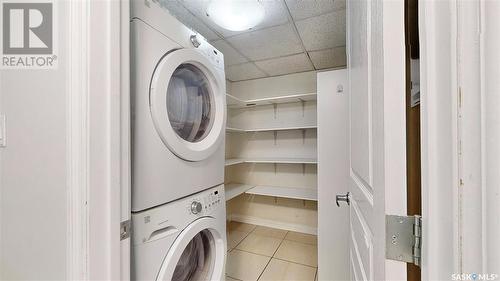 305 5303 Universal Crescent, Regina, SK - Indoor Photo Showing Laundry Room