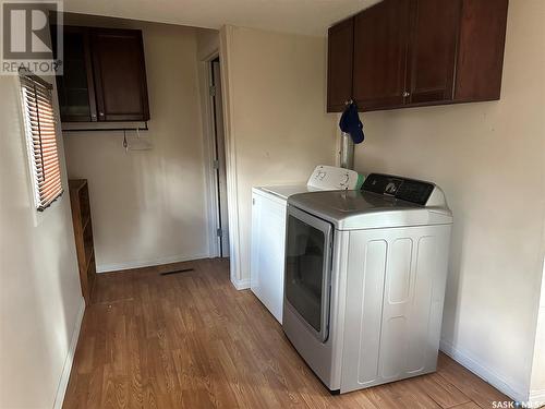 307 Center Street, Cabri, SK - Indoor Photo Showing Laundry Room