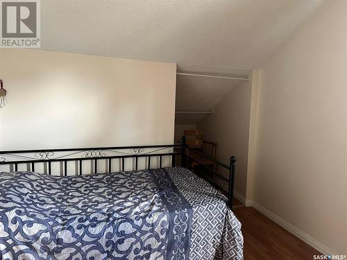 307 Center Street, Cabri, SK - Indoor Photo Showing Bedroom