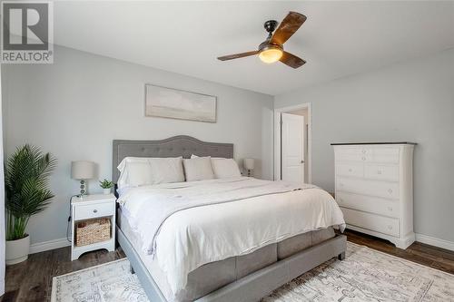 4052 Applewood Drive, Petrolia, ON - Indoor Photo Showing Bedroom