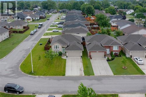 4052 Applewood Drive, Petrolia, ON - Outdoor With Facade With View