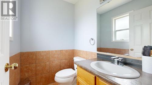 3838 15 Avenue, Vernon, BC - Indoor Photo Showing Bathroom