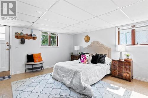 6725 Riverside Drive East, Windsor, ON - Indoor Photo Showing Bedroom