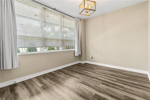 6350 Dorchester Road|Unit #113, Niagara Falls, ON - Indoor Photo Showing Other Room