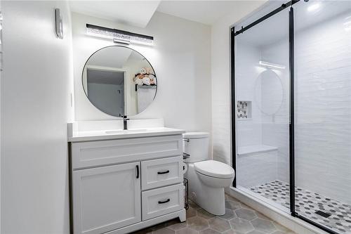 68 Parkside Drive, St. Catharines, ON - Indoor Photo Showing Bathroom