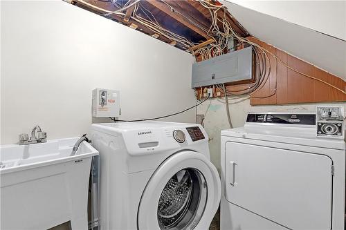 100 Balsam Avenue S, Hamilton, ON - Indoor Photo Showing Laundry Room